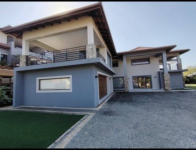 5 BEDROOM HOUSE FOR SALE IN IZINGA PARK